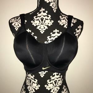 ✔️Nike Pro Hero High Support Sports Bra✔️